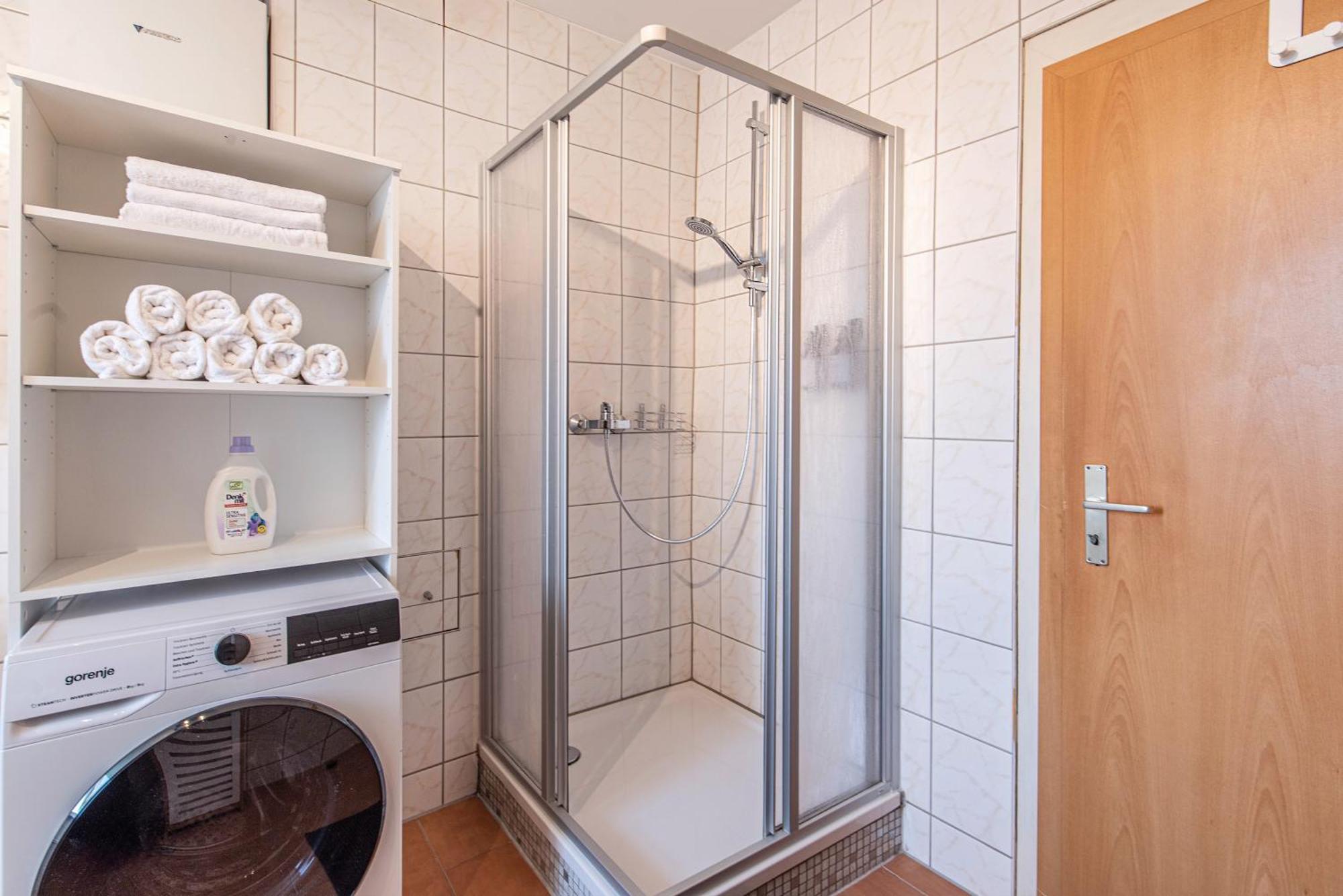 Grosszuegiges Apartment - Zentral - Kueche - Familienfreundlich Erfurt Buitenkant foto